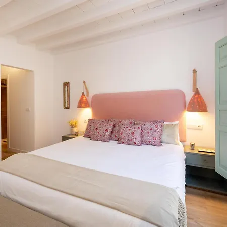 Gloria 10pax Parking Free Granada